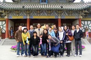 春風楊柳千萬條，帥哥美女多妖嬈—新鄉(xiāng)踏青靚照集錦