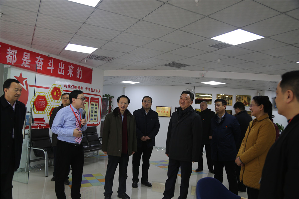 熱烈歡迎全國(guó)總工會(huì)副主席，書(shū)記處書(shū)記魏地春及省總工會(huì)王保存主席一行蒞臨安陽(yáng)青峰網(wǎng)絡(luò)參觀指導(dǎo)